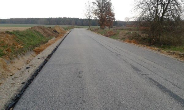 Przebudowa drogi, nowy asfalt